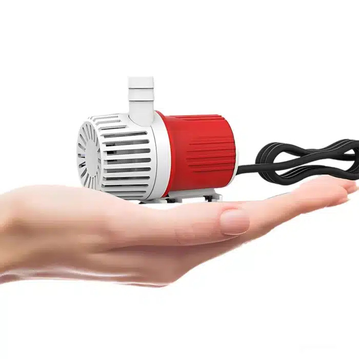 petite-pompe-a-eau-nano-aquarium